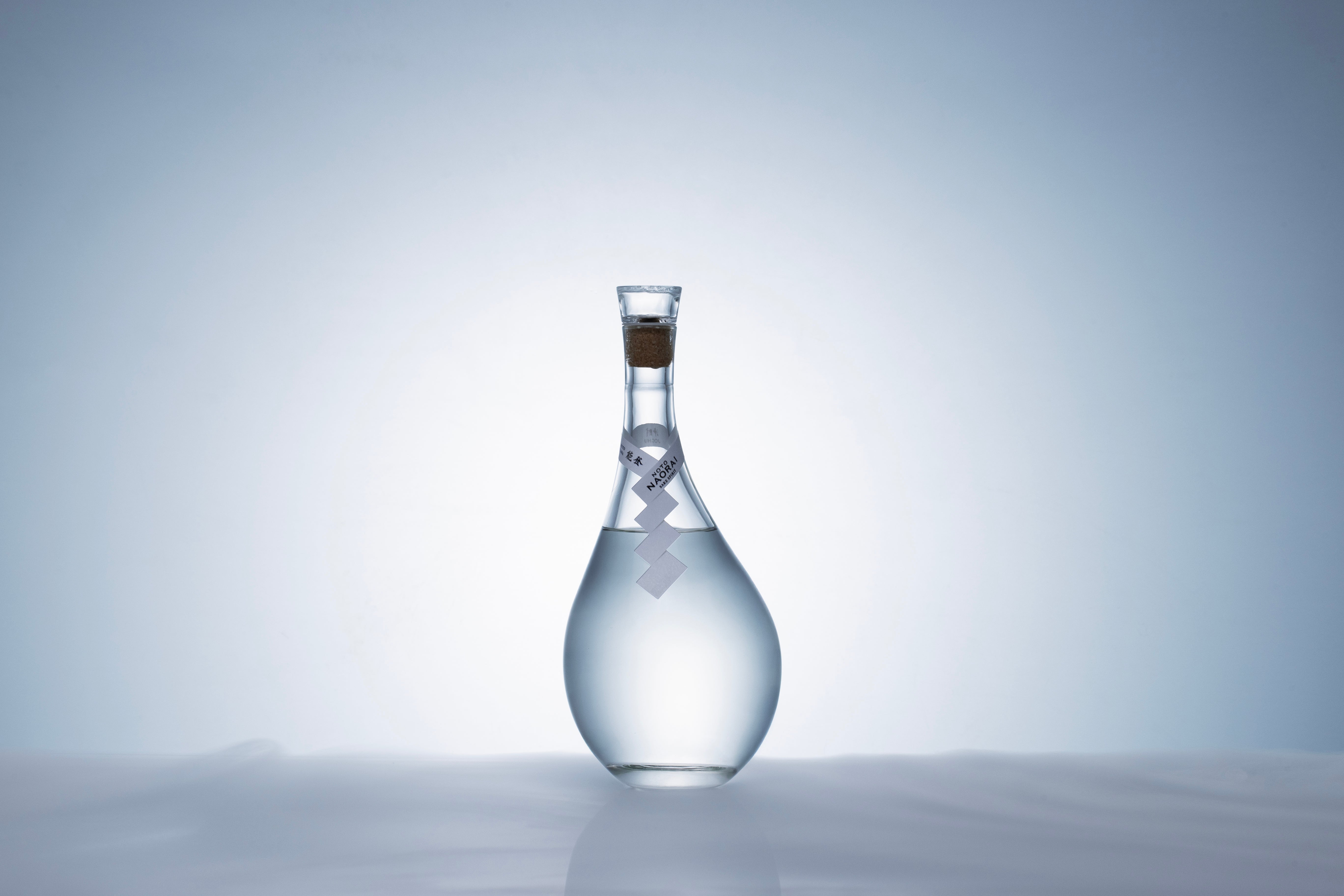 石川産】JOCHU White NOTO 41 710ml 桐箱入り – NAORAI OnlineStore